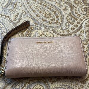 Michael Kors Blush Leather Wristlet